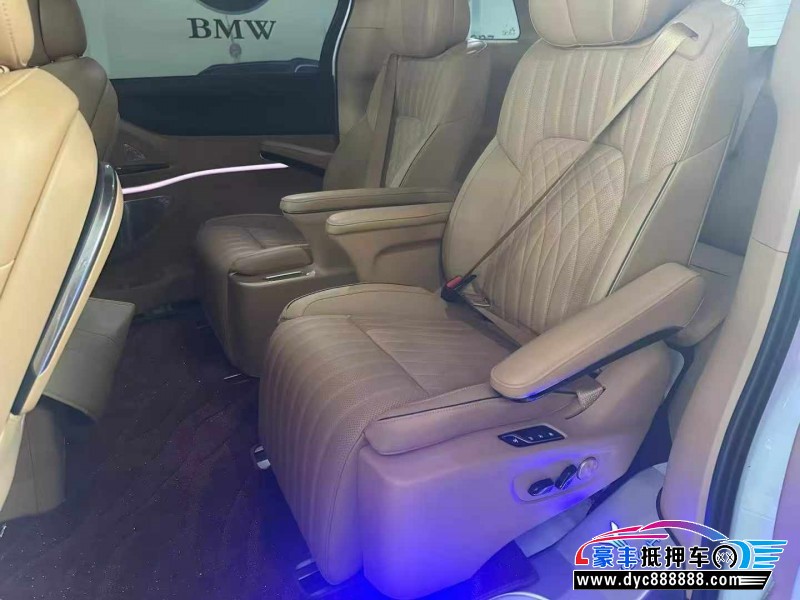 23年岚图梦想家轿车抵押车出售