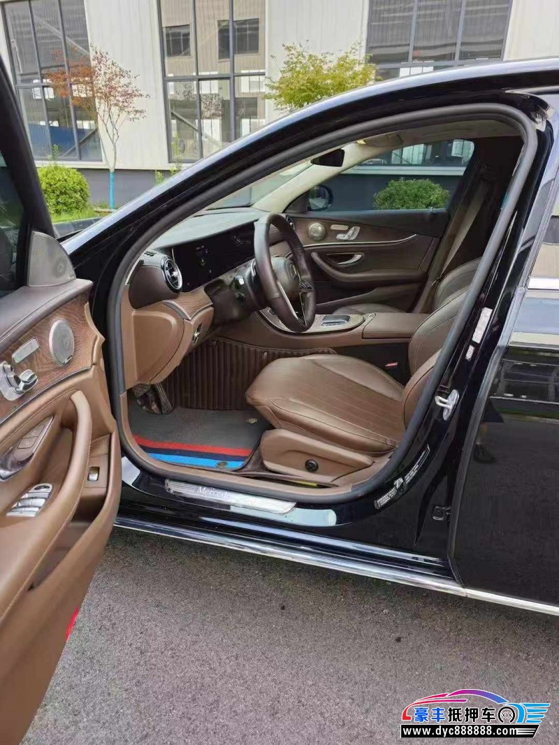 22年奔驰E轿车抵押车出售