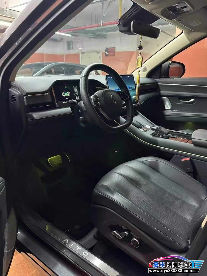 23年华为问界轿车抵押车出售