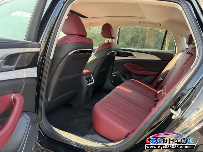 25年红旗H5轿车抵押车出售