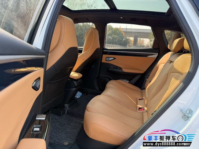 23年吉利银河L7轿车抵押车出售