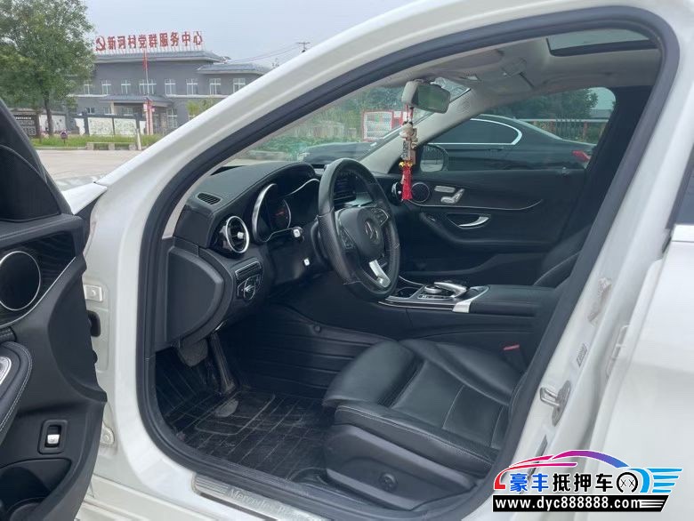 17年奔驰C轿车抵押车出售