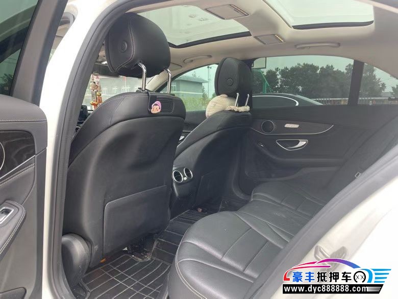 17年奔驰C轿车抵押车出售
