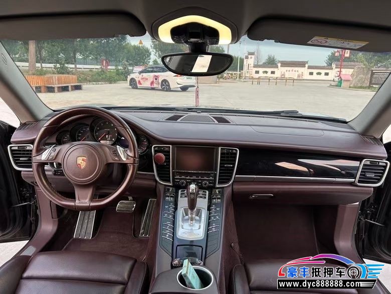 15年保时捷帕纳梅拉轿车抵押车出售