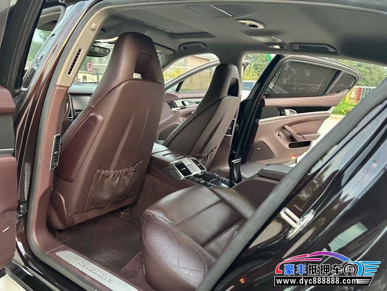 15年保时捷帕纳梅拉轿车抵押车出售