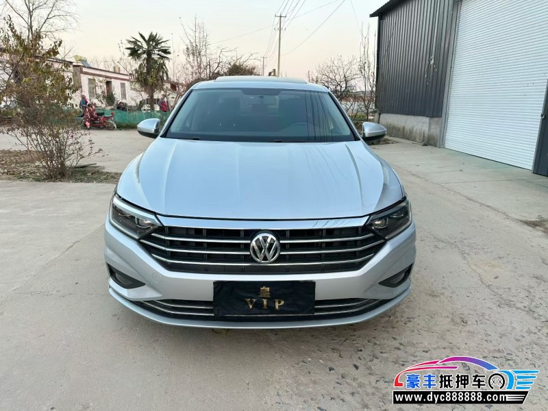 19年大众速腾轿车抵押车出售