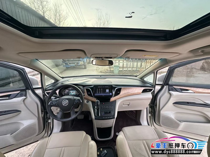 18年别克GL8轿车抵押车出售