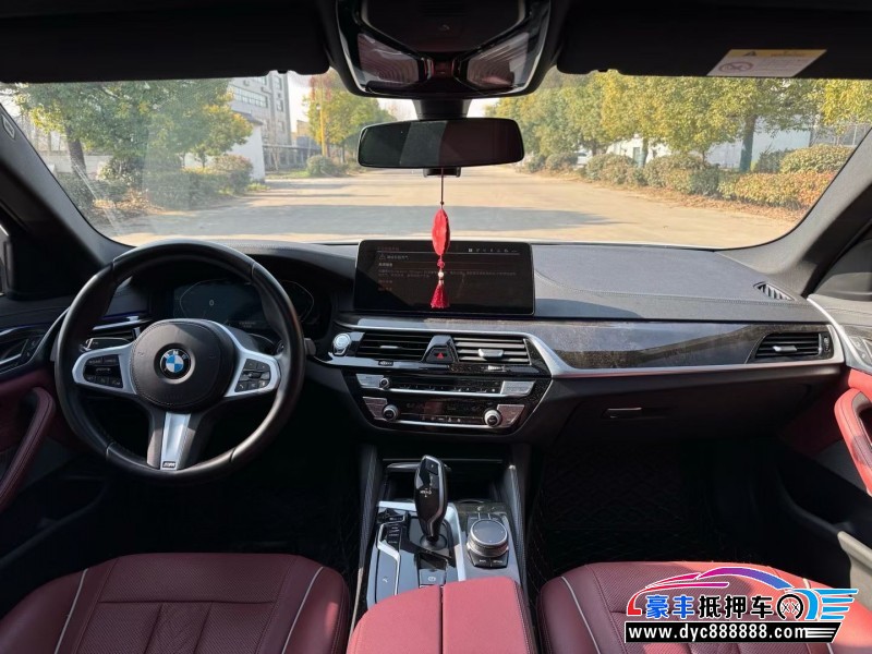 21年宝马5系轿车抵押车出售