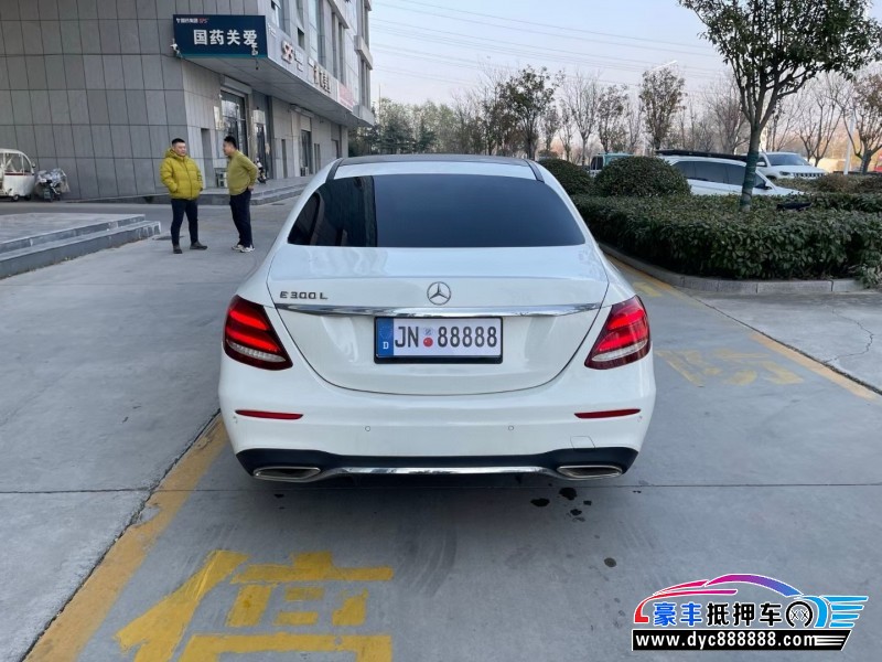 19年奔驰E轿车抵押车出售