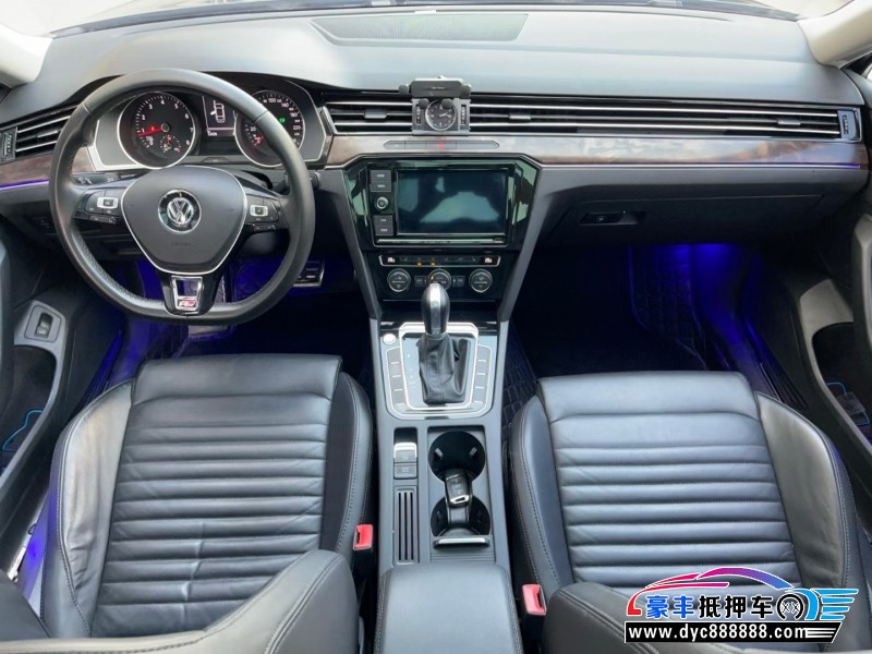 19年大众迈腾轿车抵押车出售