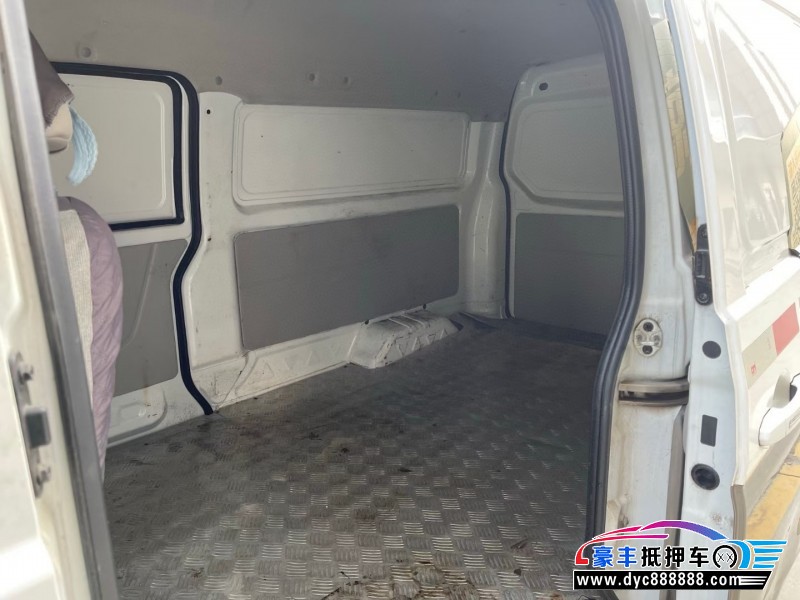 23年金杯海狮轿车抵押车出售