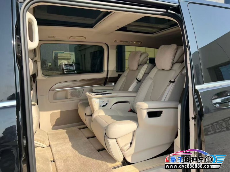 22年奔驰V轿车抵押车出售