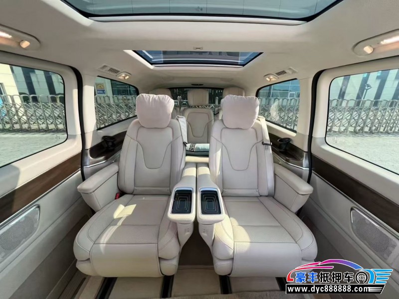 22年奔驰V轿车抵押车出售