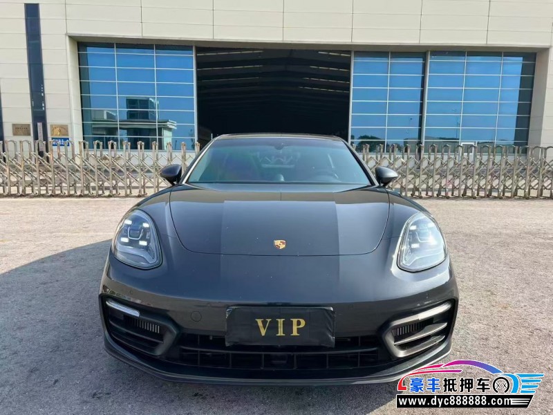 22年保时捷帕纳梅拉轿车