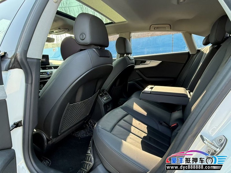 21年奥迪A5轿车抵押车出售