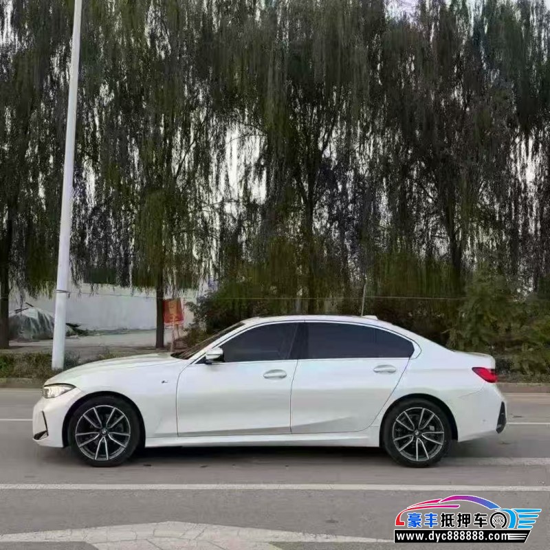 24年宝马3系轿车抵押车出售