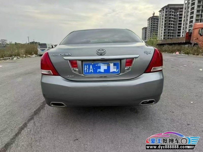 12年丰田皇冠轿车抵押车出售