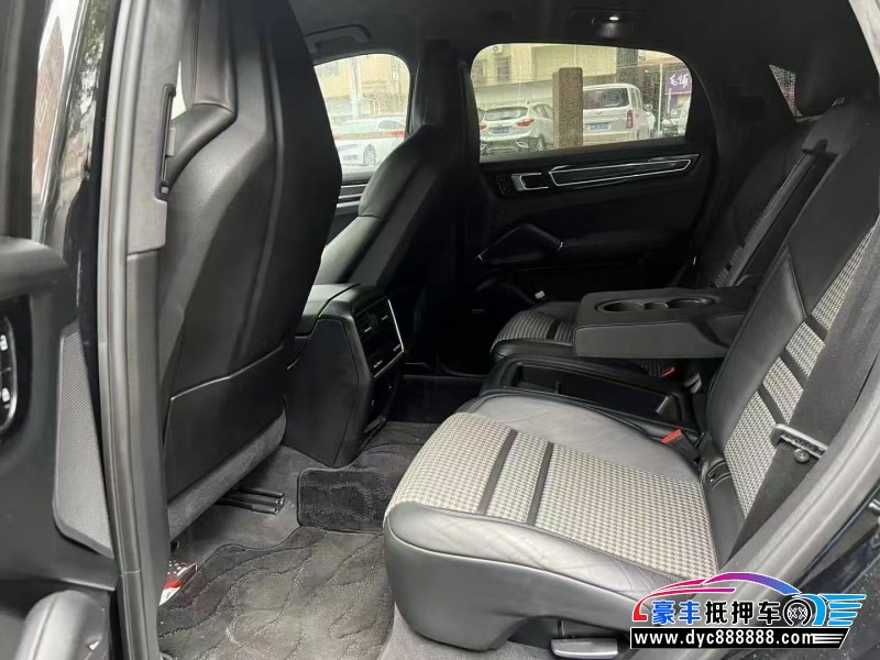 20年保时捷卡宴轿车抵押车出售