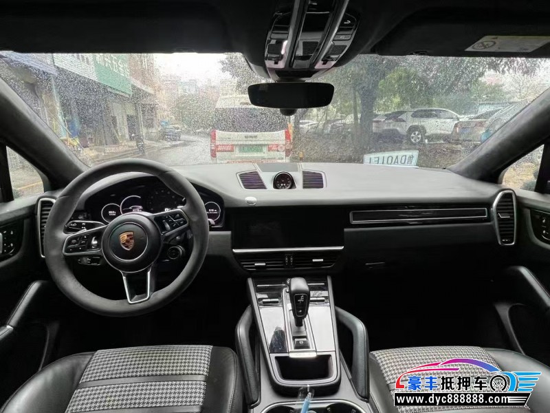 20年保时捷卡宴轿车抵押车出售