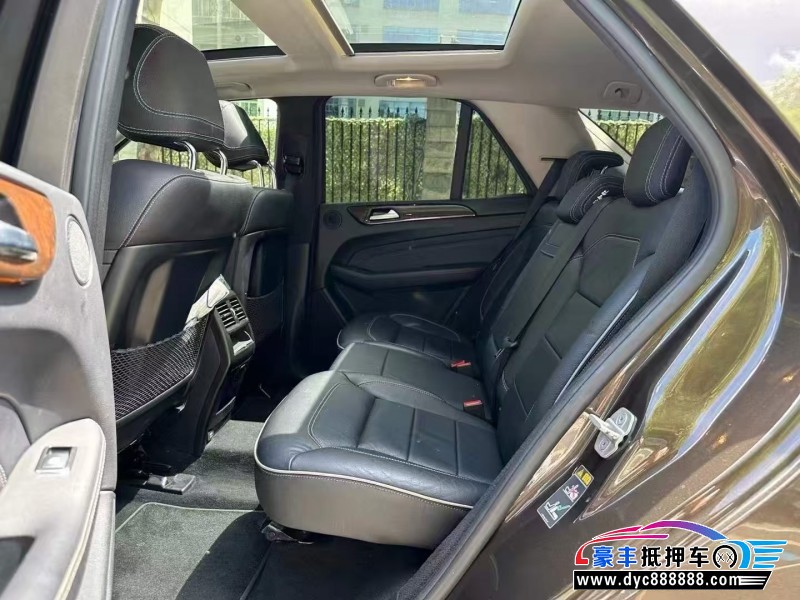 14年奔驰ML轿车抵押车出售