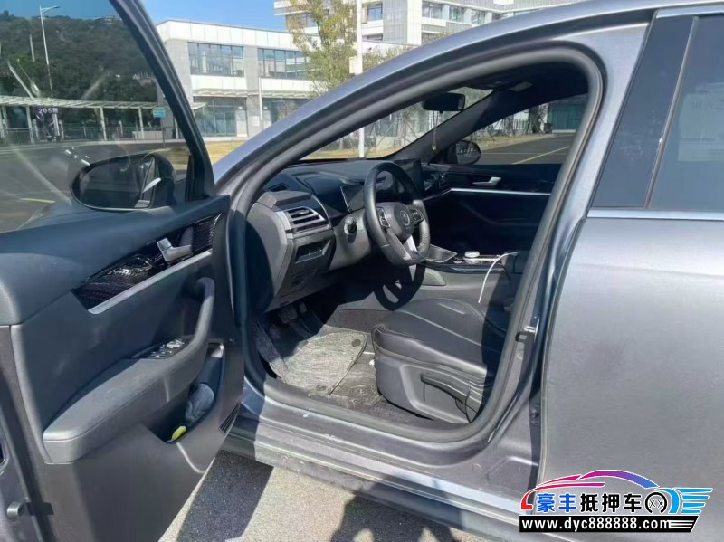 24年比亚迪秦轿车抵押车出售