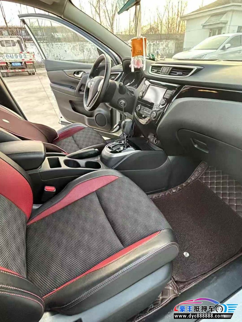 19年日产逍客轿车抵押车出售