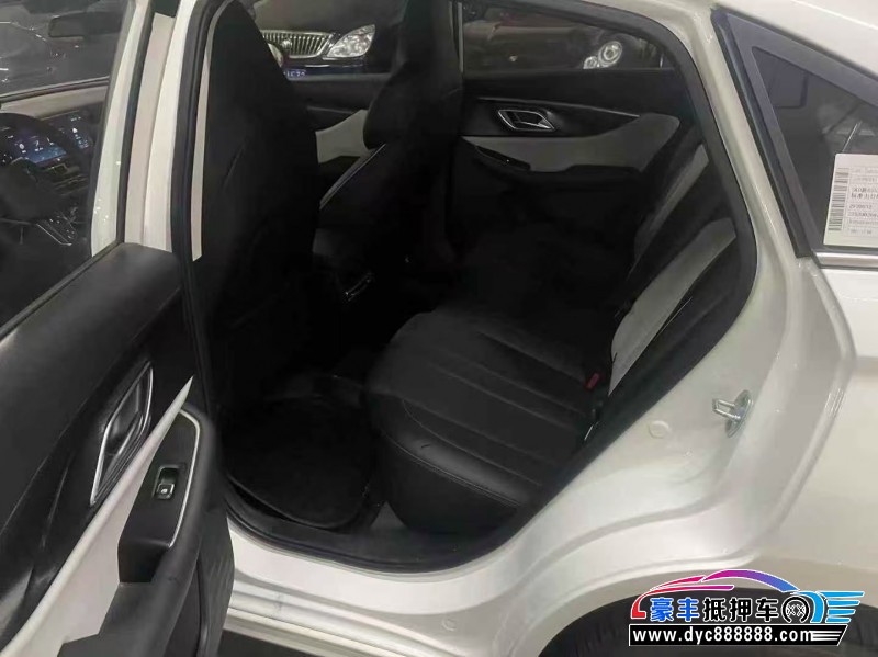 25年北汽新能源EU系列轿车抵押车出售