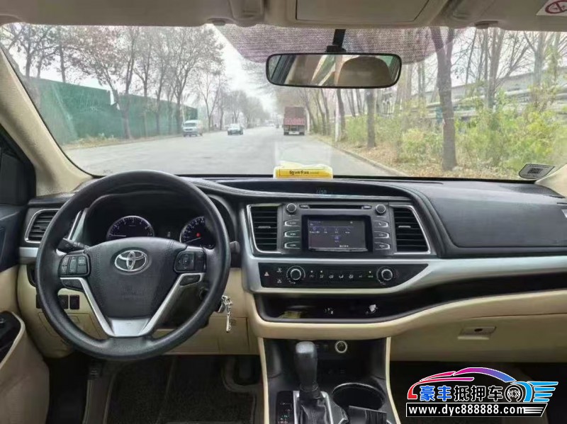 19年丰田汉兰达轿车抵押车出售