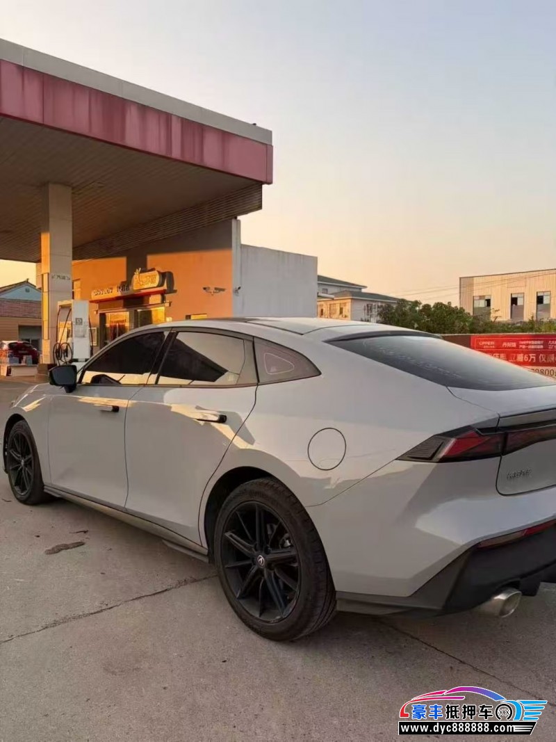 24年长安长安UNI轿车抵押车出售