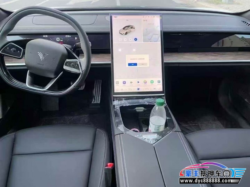 24年哪吒S轿车抵押车出售