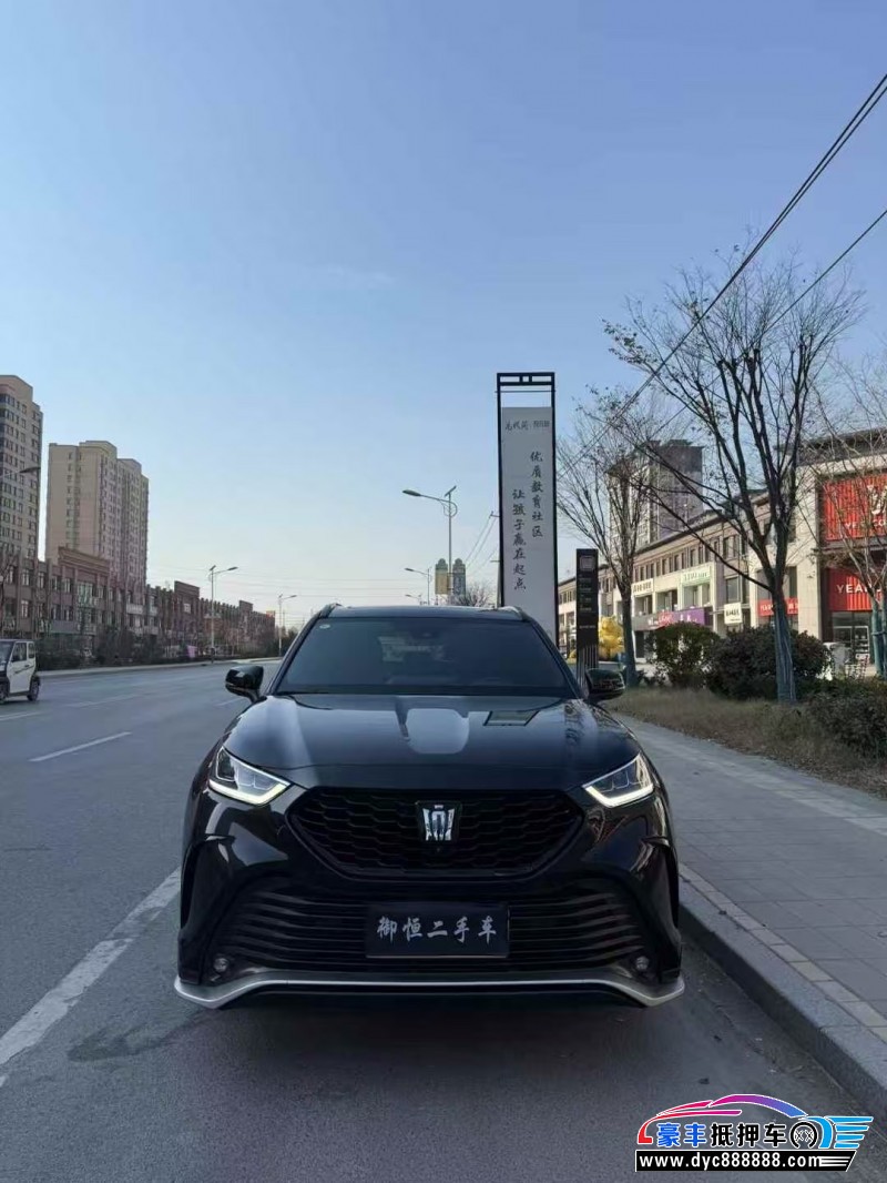 24年丰田皇冠轿车抵押车出售