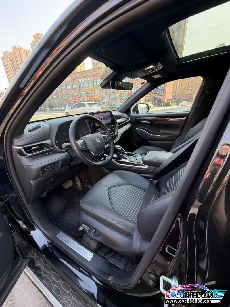 24年丰田皇冠轿车抵押车出售