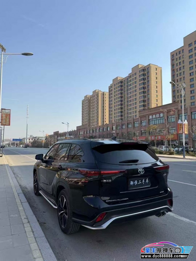 24年丰田皇冠轿车抵押车出售