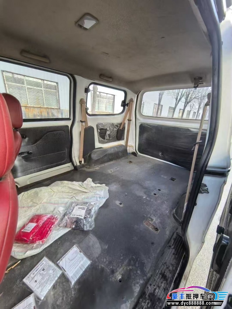 22年五菱汽车五菱宏光轿车抵押车出售