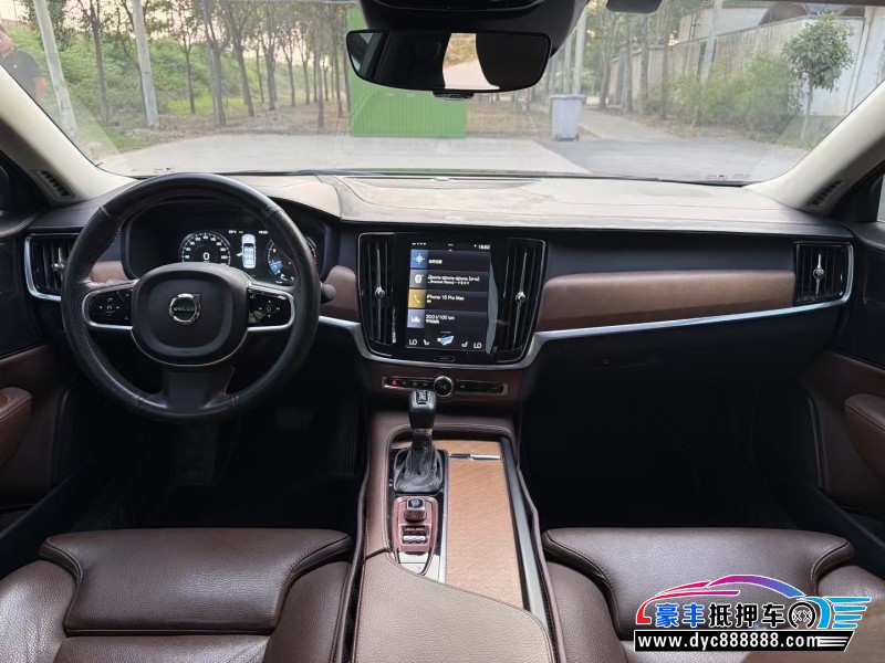 20年沃尔沃S90轿车抵押车出售