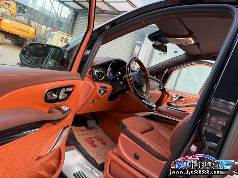 24年奔驰V轿车抵押车出售