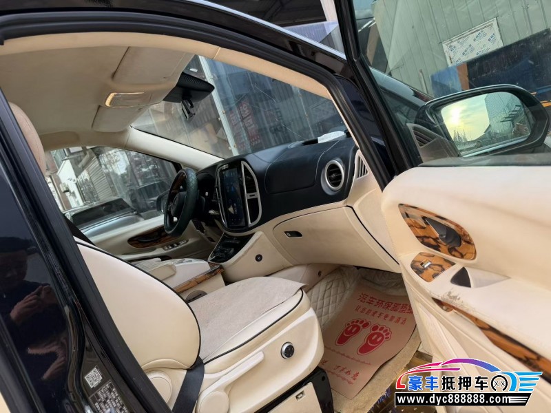 19年奔驰威霆轿车抵押车出售