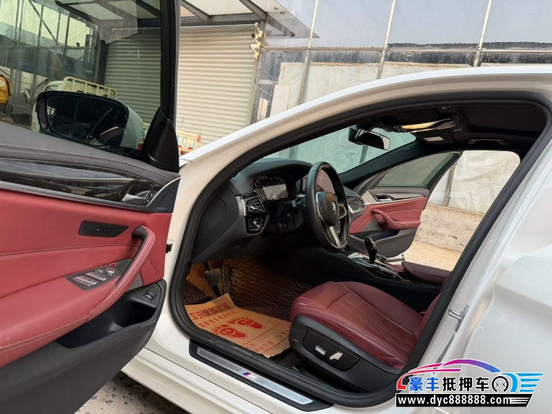 21年宝马5系轿车抵押车出售