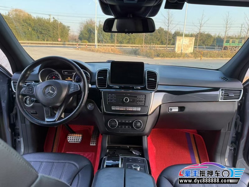 19年奔驰GLE轿车抵押车出售