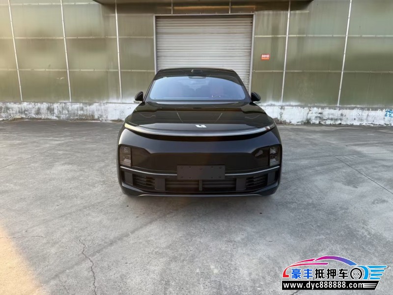 25年理想L8轿车抵押车出售