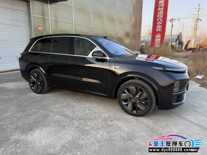 25年理想L8轿车抵押车出售