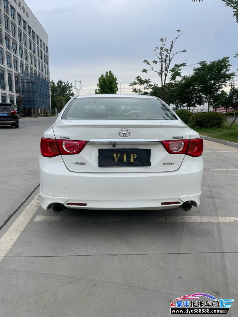 12年丰田锐志轿车抵押车出售