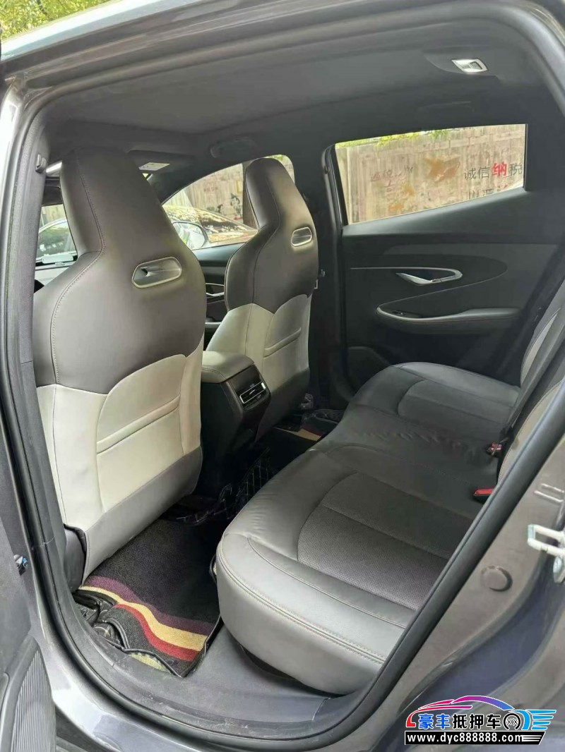 22年长安长安UNI轿车抵押车出售