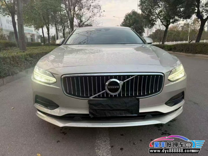 18年沃尔沃S90轿车抵押车出售