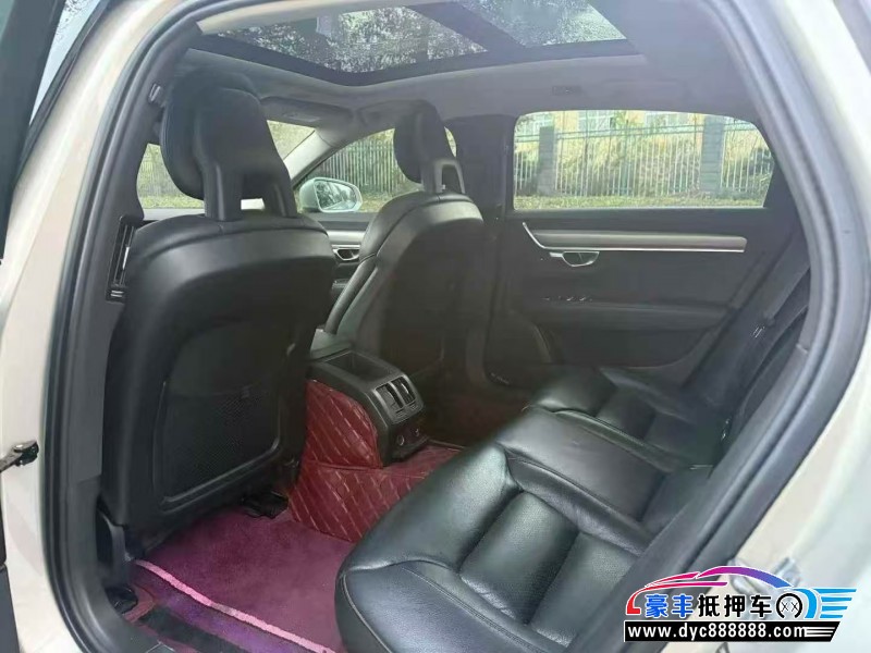 18年沃尔沃S90轿车抵押车出售