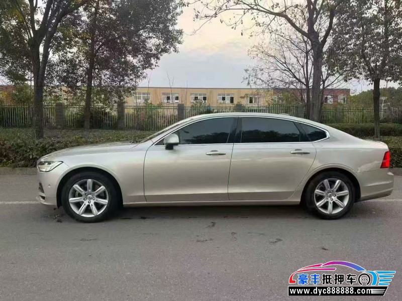 18年沃尔沃S90轿车抵押车出售