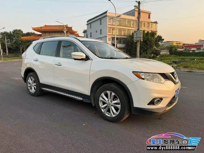 17年日产奇骏轿车抵押车出售