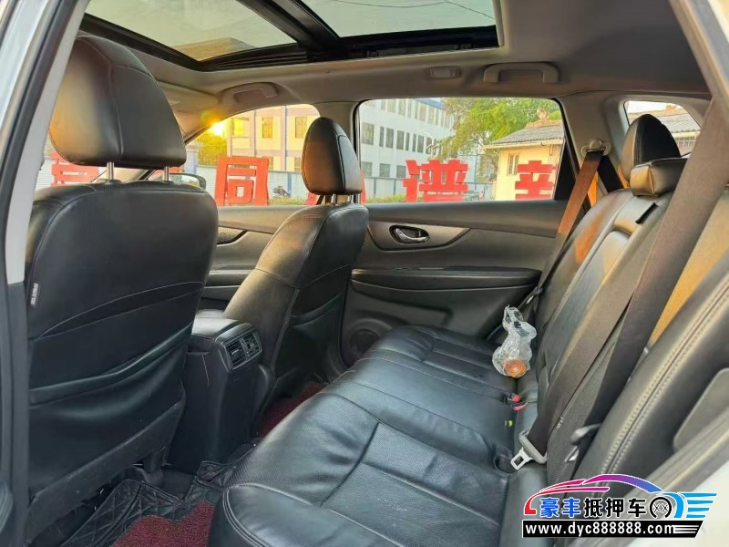 17年日产奇骏轿车抵押车出售