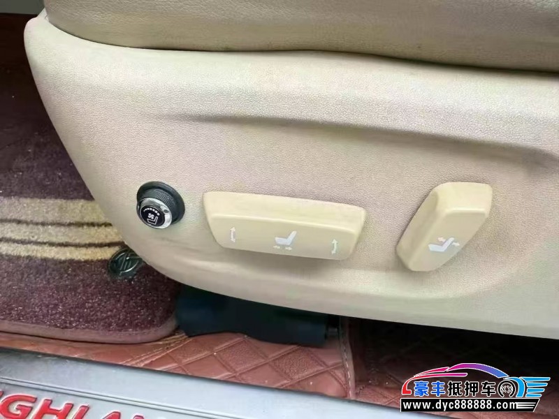 18年丰田汉兰达轿车抵押车出售