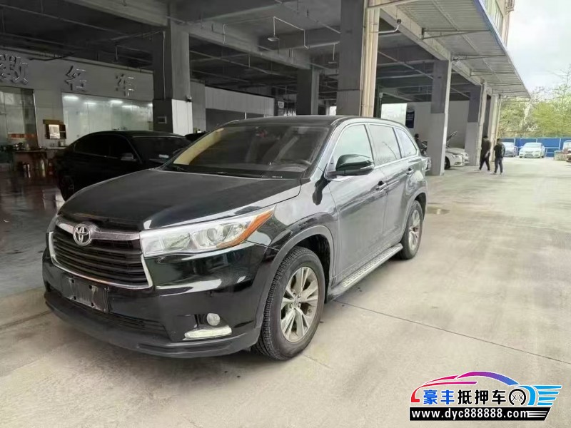 18年丰田汉兰达轿车抵押车出售